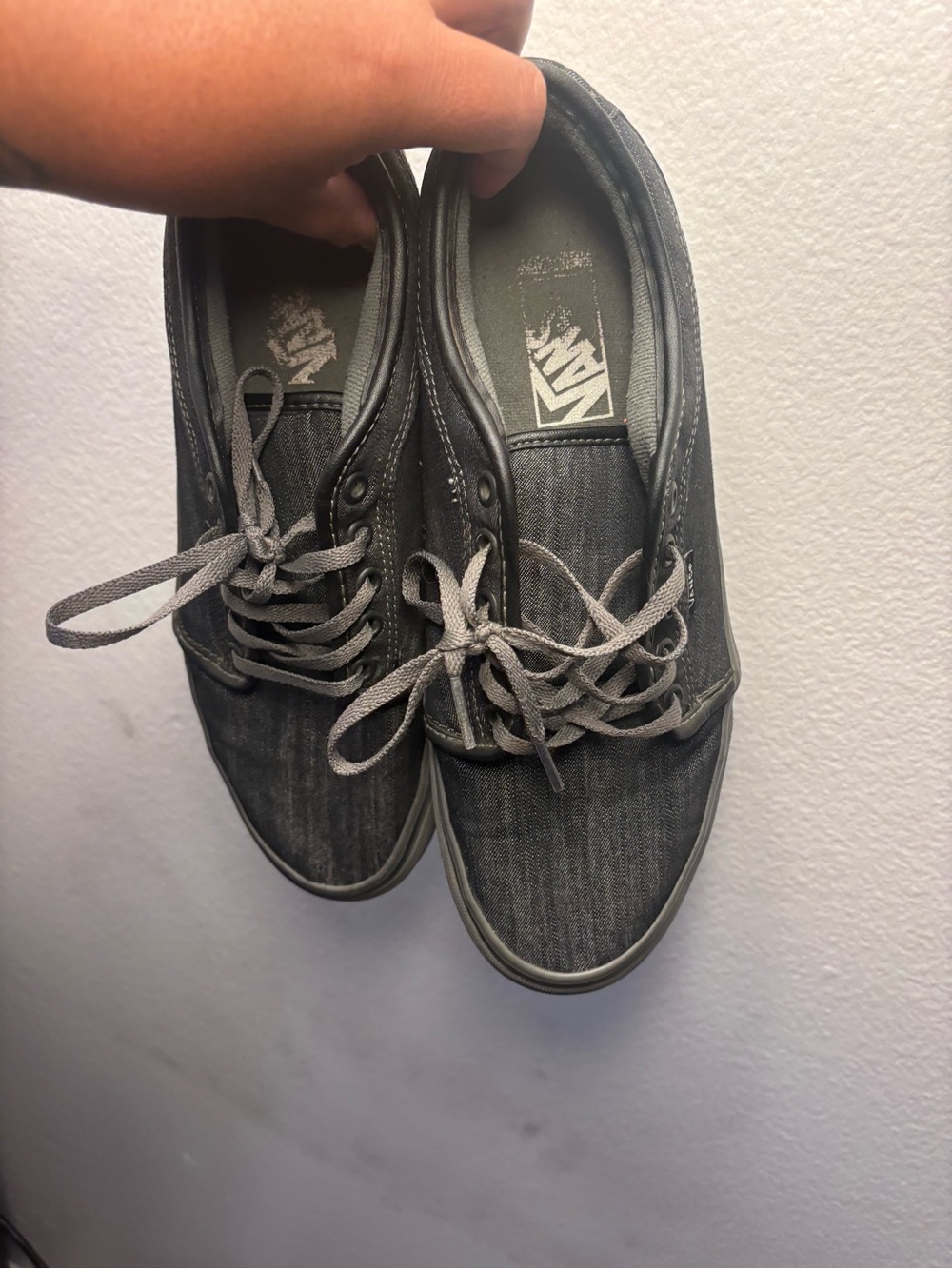 Vans Men's Charcoal Canvas Low-Top Sneakers